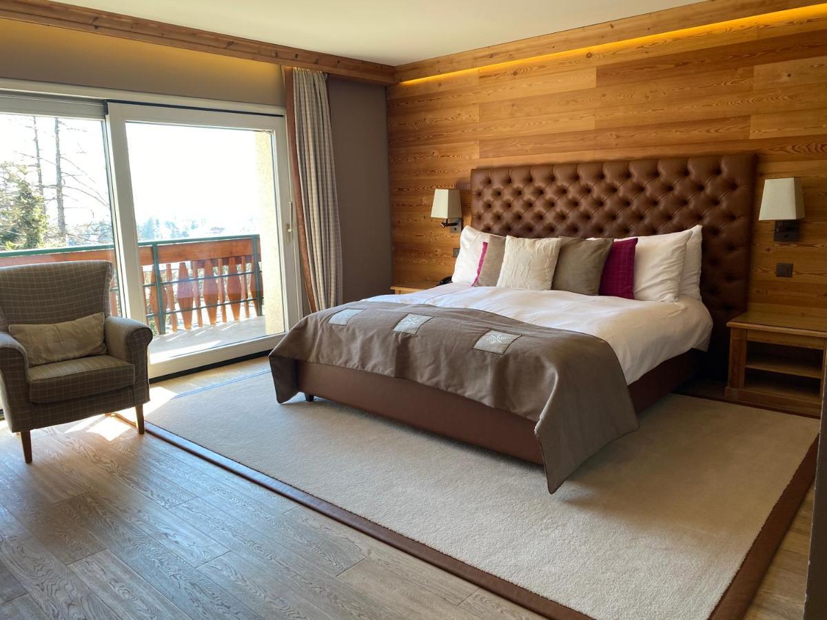 Hotel Royal Crans-Montana Exterior photo