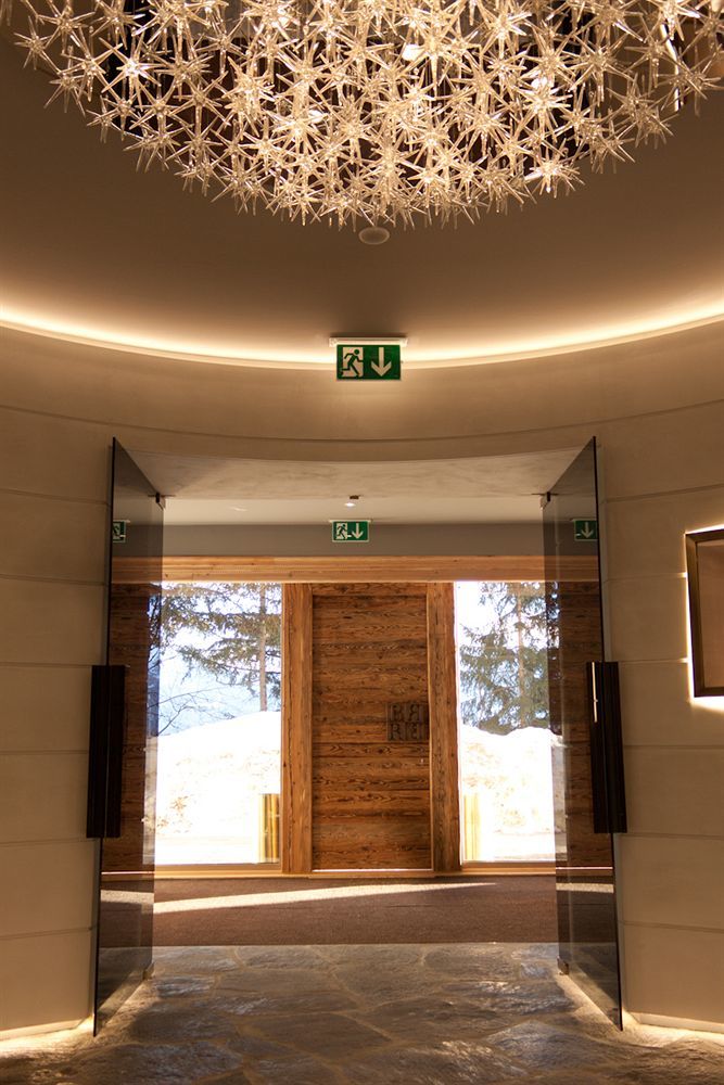 Hotel Royal Crans-Montana Exterior photo